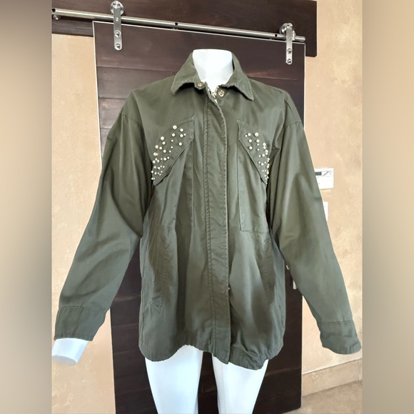 Sweetness Army Green Embellished Pockets Royal Matrix Jacket with Bold Details - Picture 2 of 10